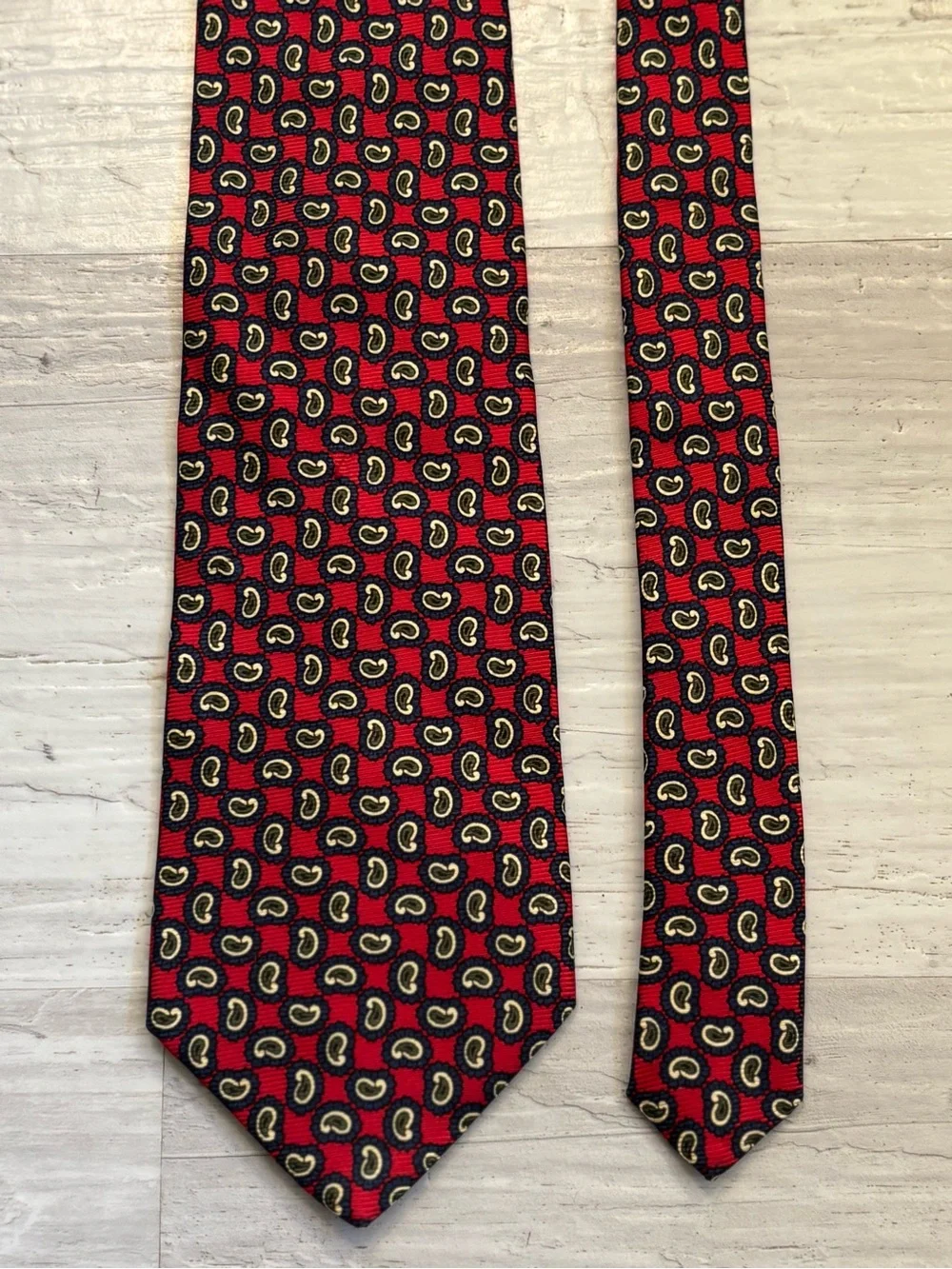 Burberrys Vintage Red Paisley Silk Tie